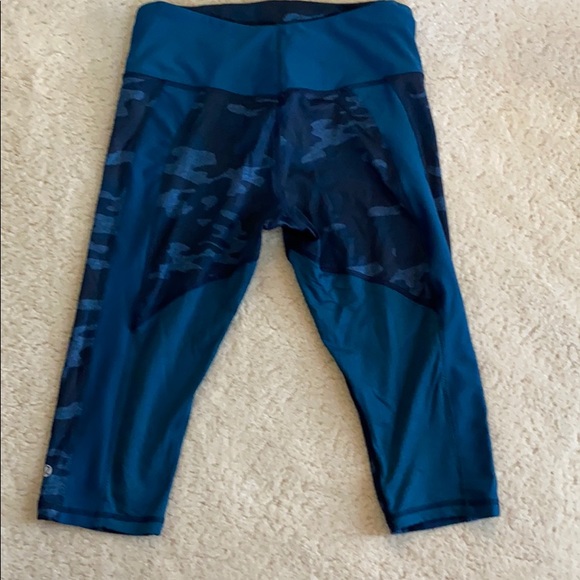 Lululemon biker crops - Picture 2 of 2